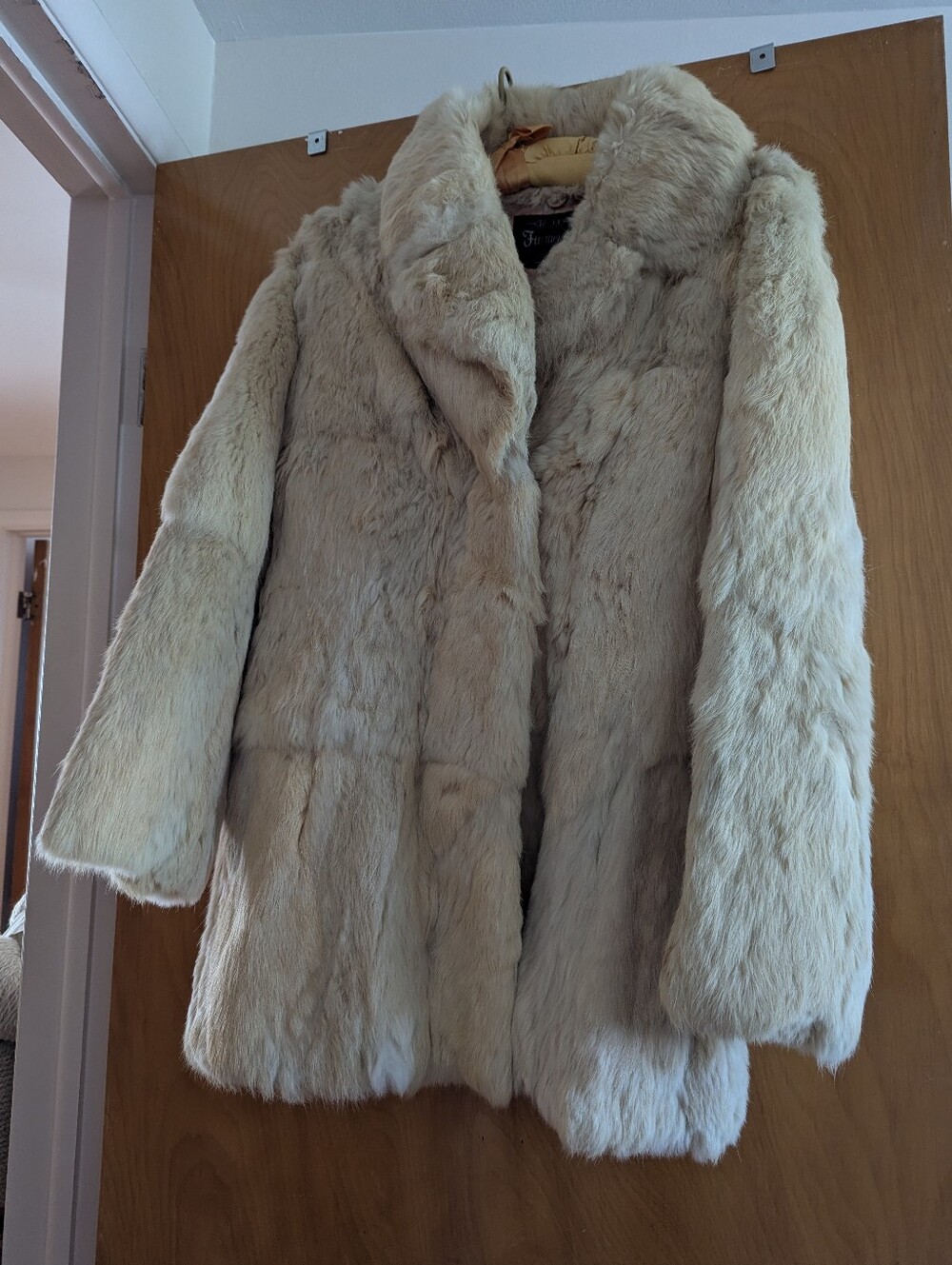 Women Rabbit Fur Coat Size 4-6